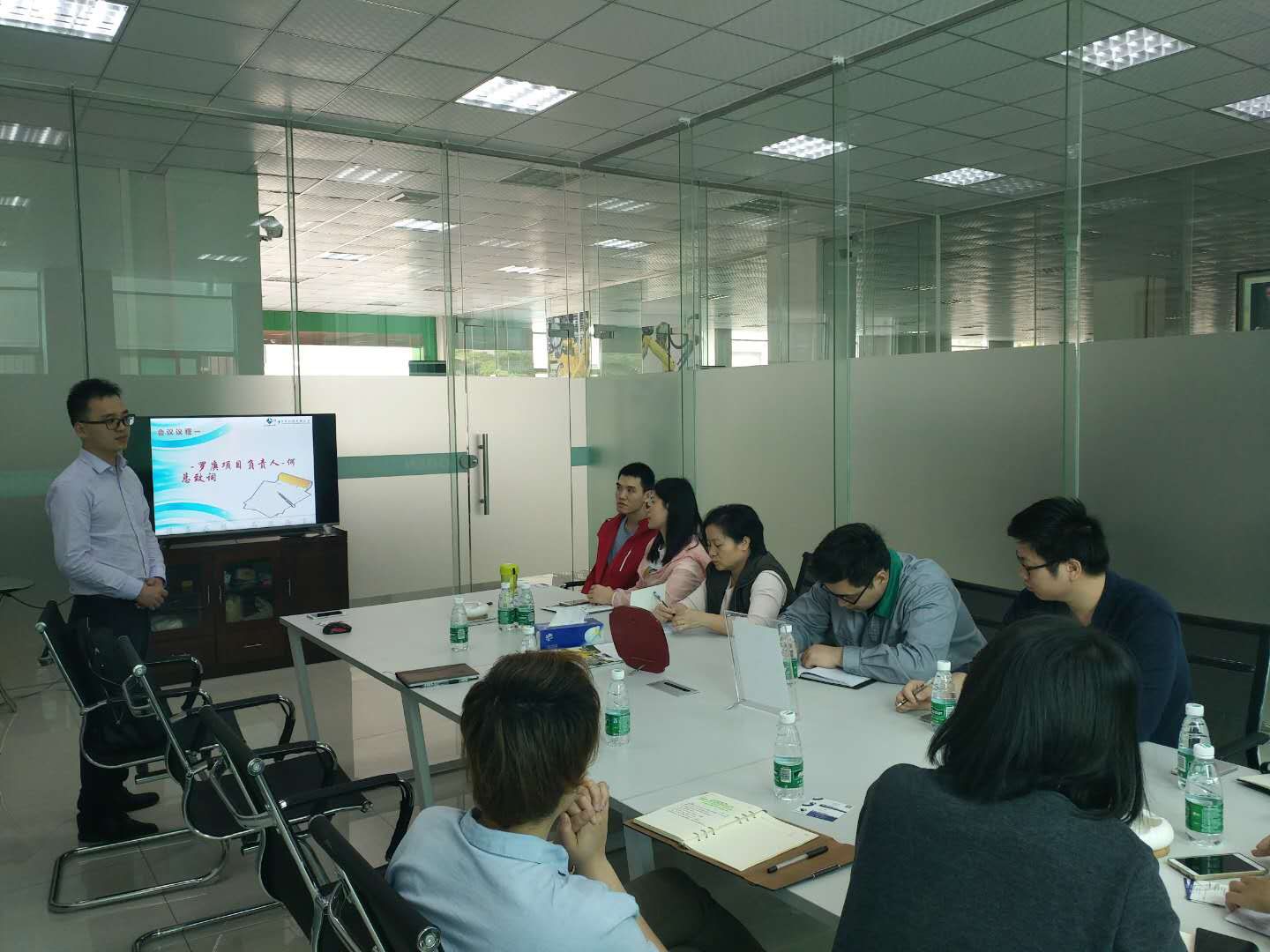 祝贺罗庚机器人签约顺景WANQIUTONG.COM玩球通